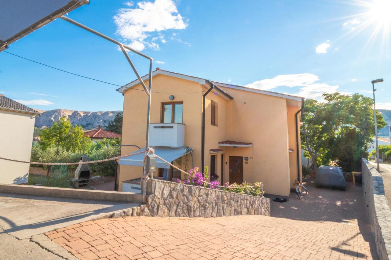 באסקה Apartments Dujmovic With Terrace מראה חיצוני תמונה
