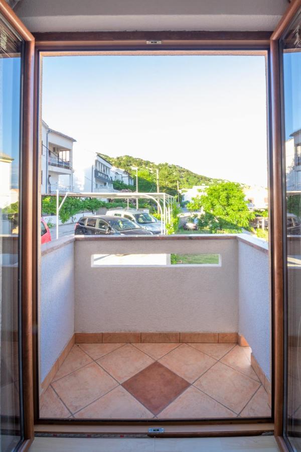 באסקה Apartments Dujmovic With Terrace מראה חיצוני תמונה