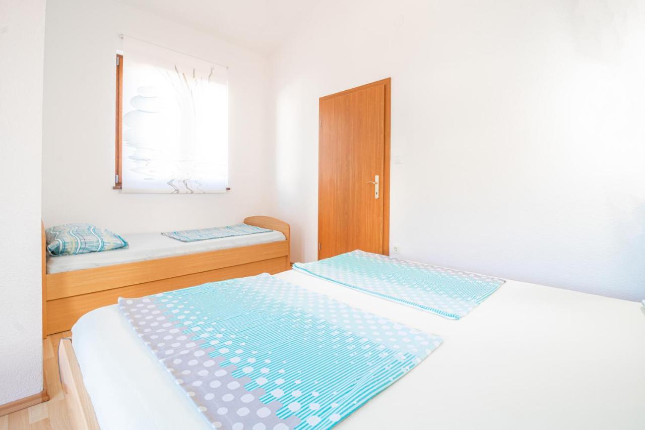 באסקה Apartments Dujmovic With Terrace מראה חיצוני תמונה