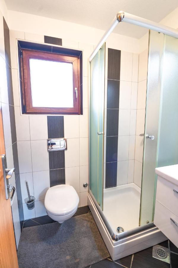באסקה Apartments Dujmovic With Terrace מראה חיצוני תמונה